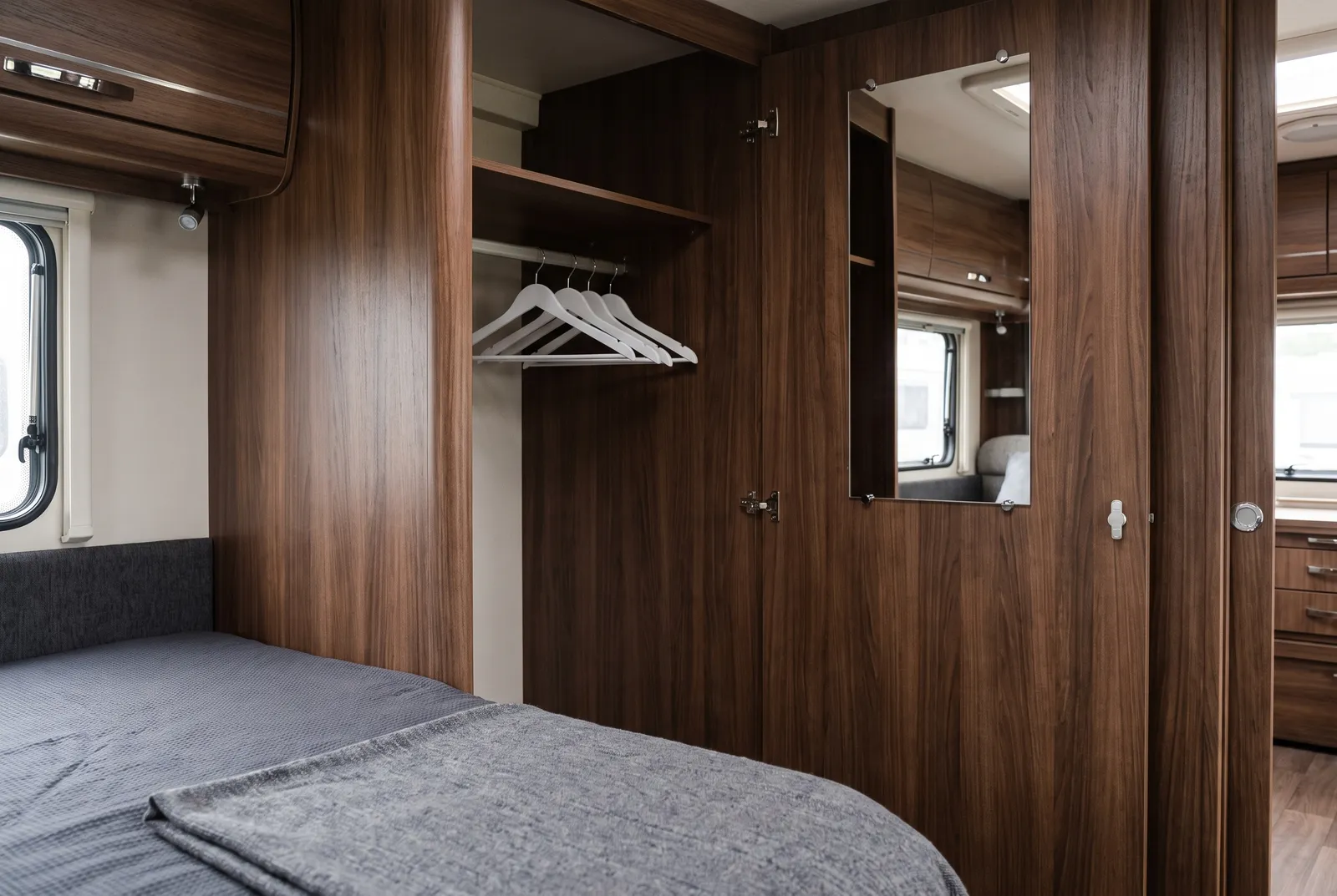 Detail van een Dethleffs Vast bed